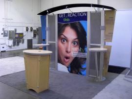 RENTAL Exhibit:  10' x 10' Hybrid Exhibit with LTK-1001 Pedestal with Locking Storage -- Image 1