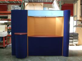 Intro Folding Fabric Display with Backlit Header